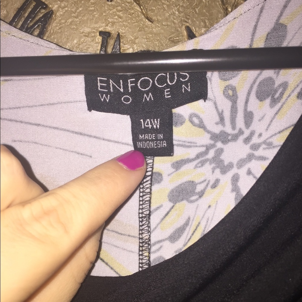 Dress - Picture 2 of 2